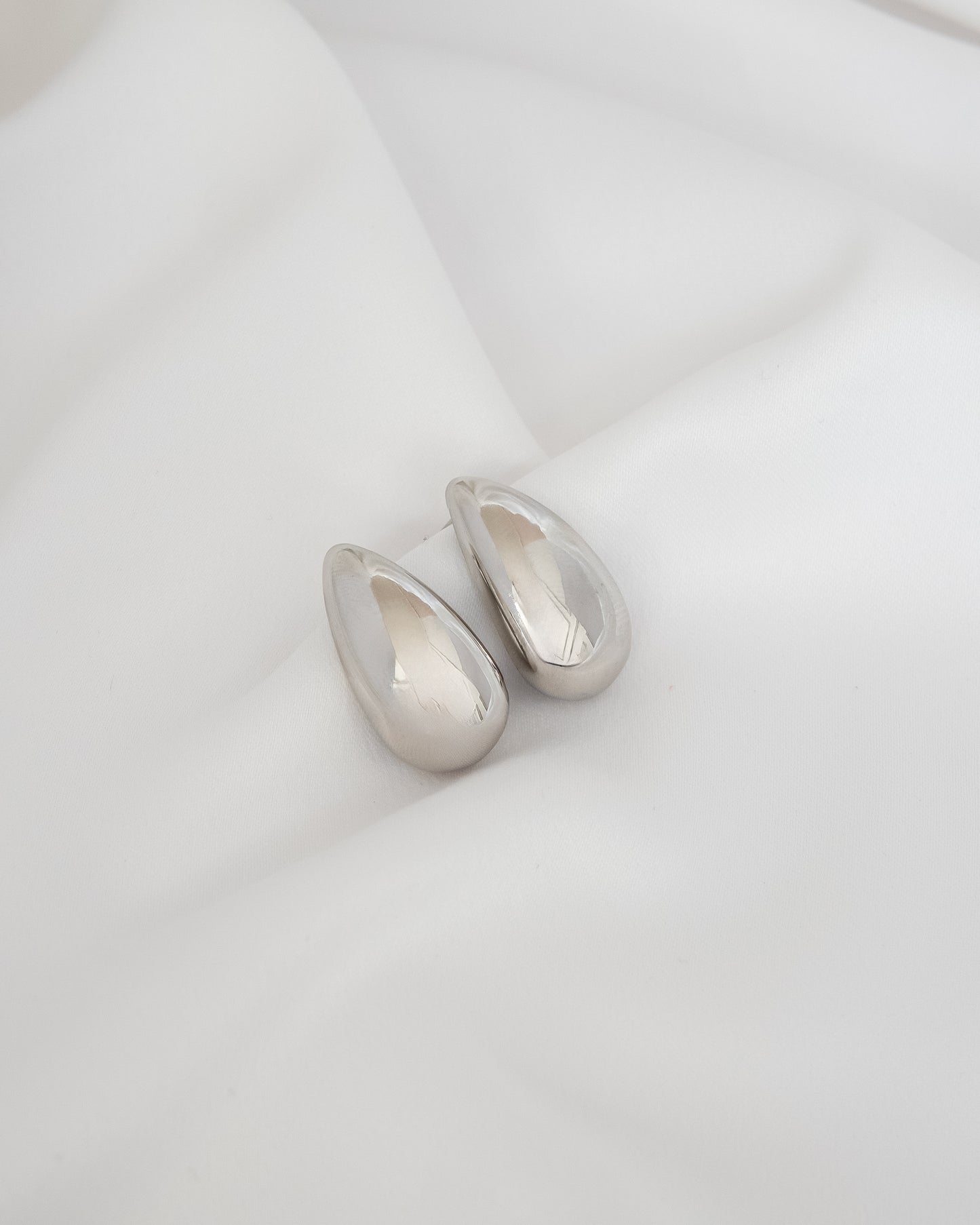 Brinco Gota Ródio Branco 2,5cm