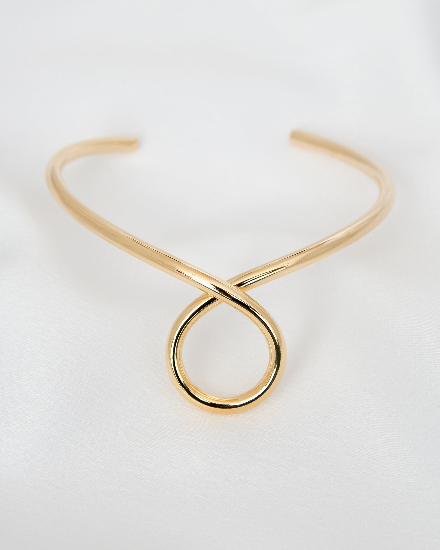 Bracelete com Detalhe Torcido