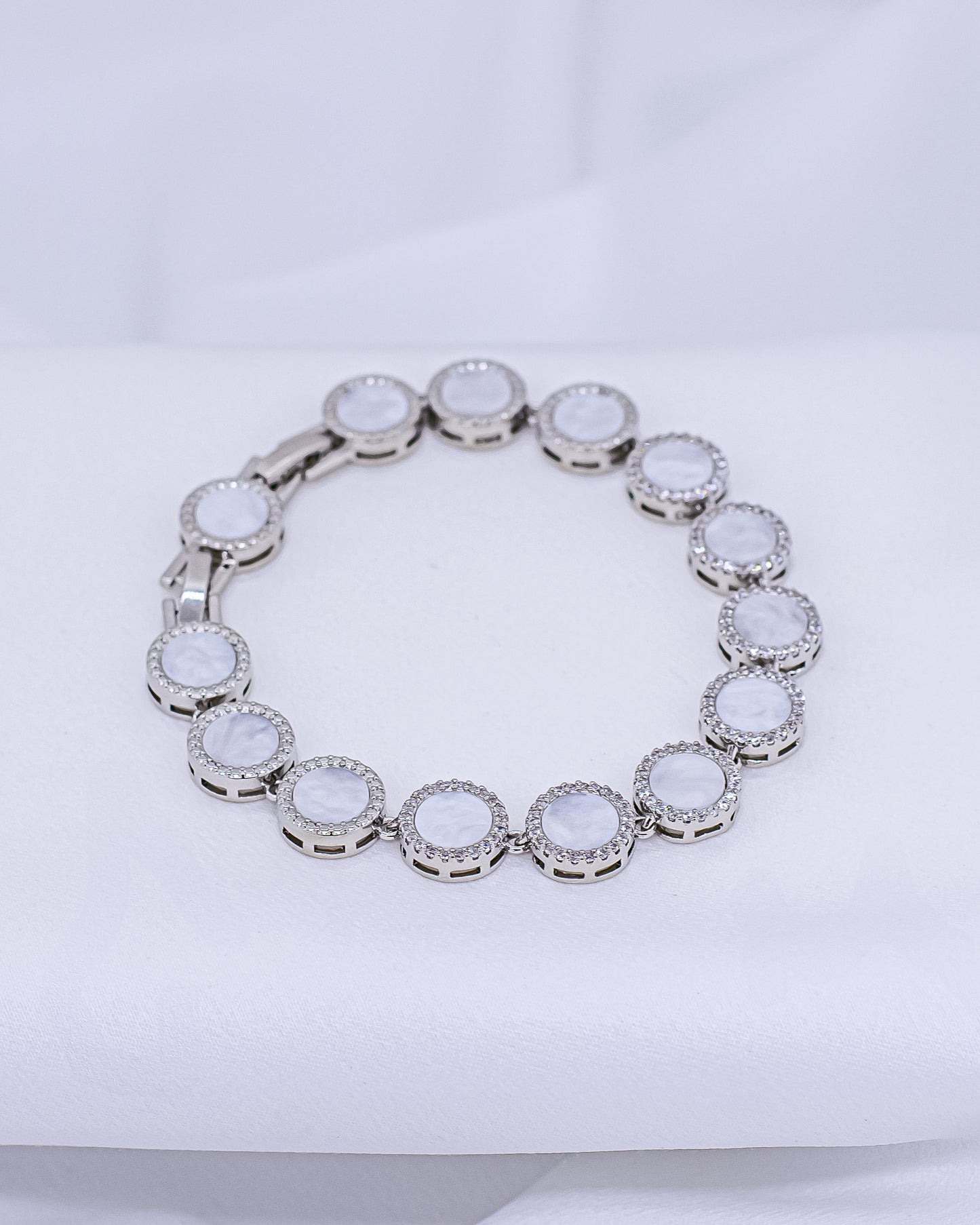 Pulseira Círculo Cravejada Ródio Branco