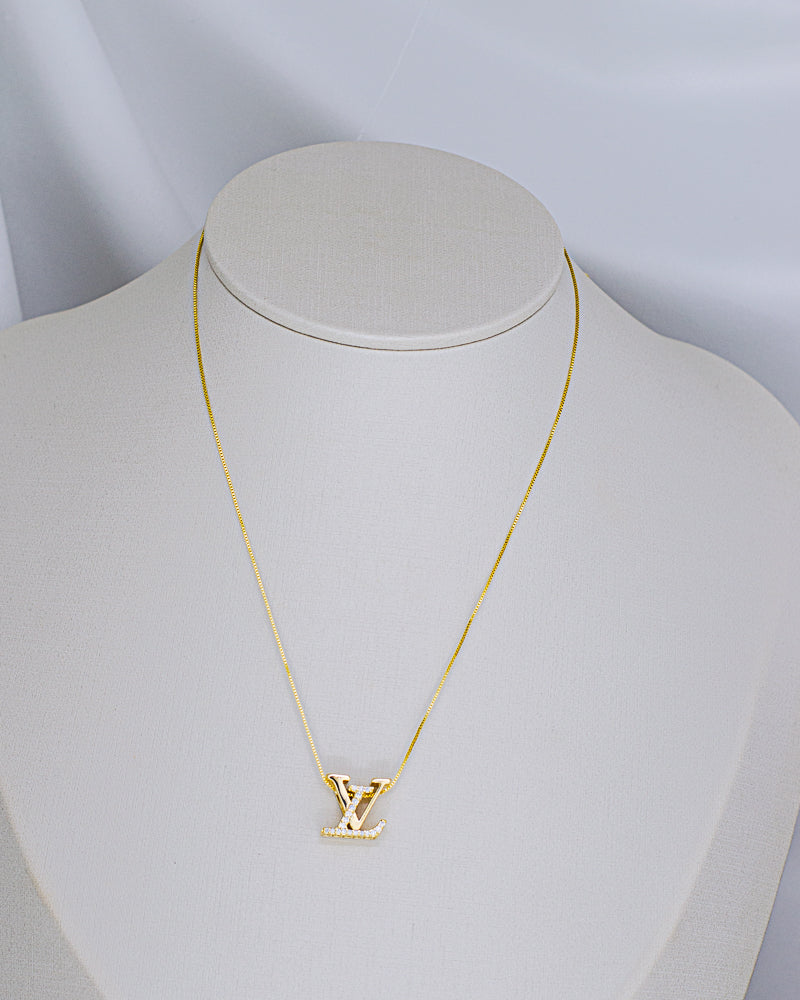 Colar Veneziana com Pingente LV