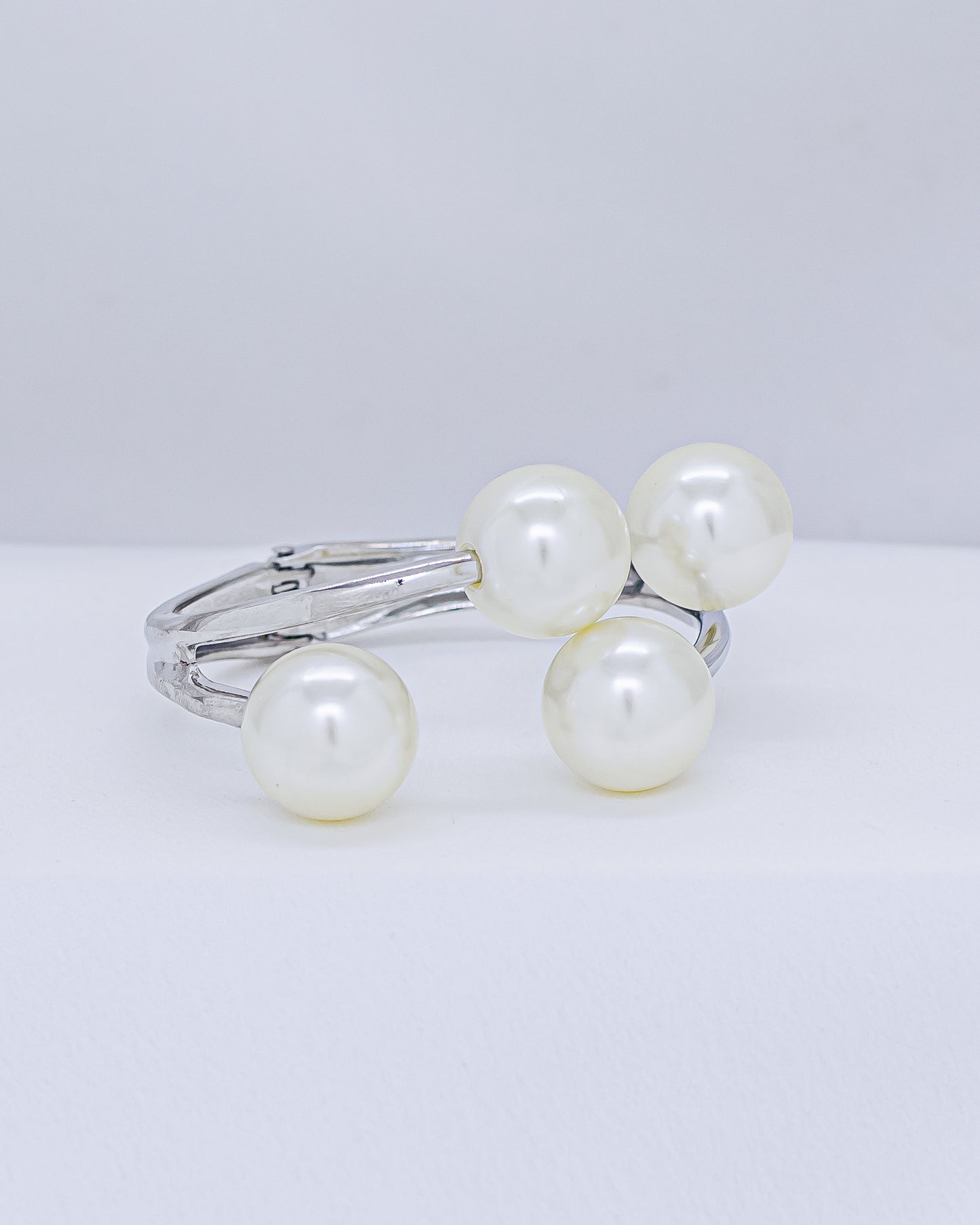 Bracelete Aro com Pérolas no Ródio Branco