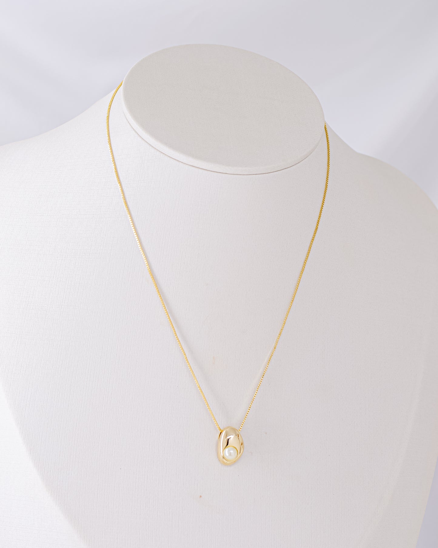 Conjunto Brinco e Colar Oval Orgânico com Pérola