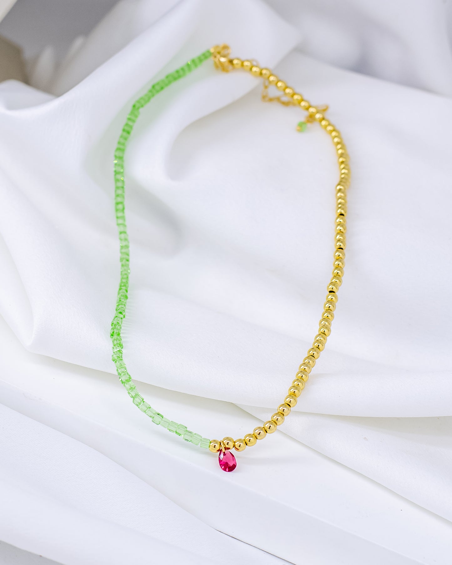 Colar Cristal Verde com Bolinhas e Zircônia Gota Rubi