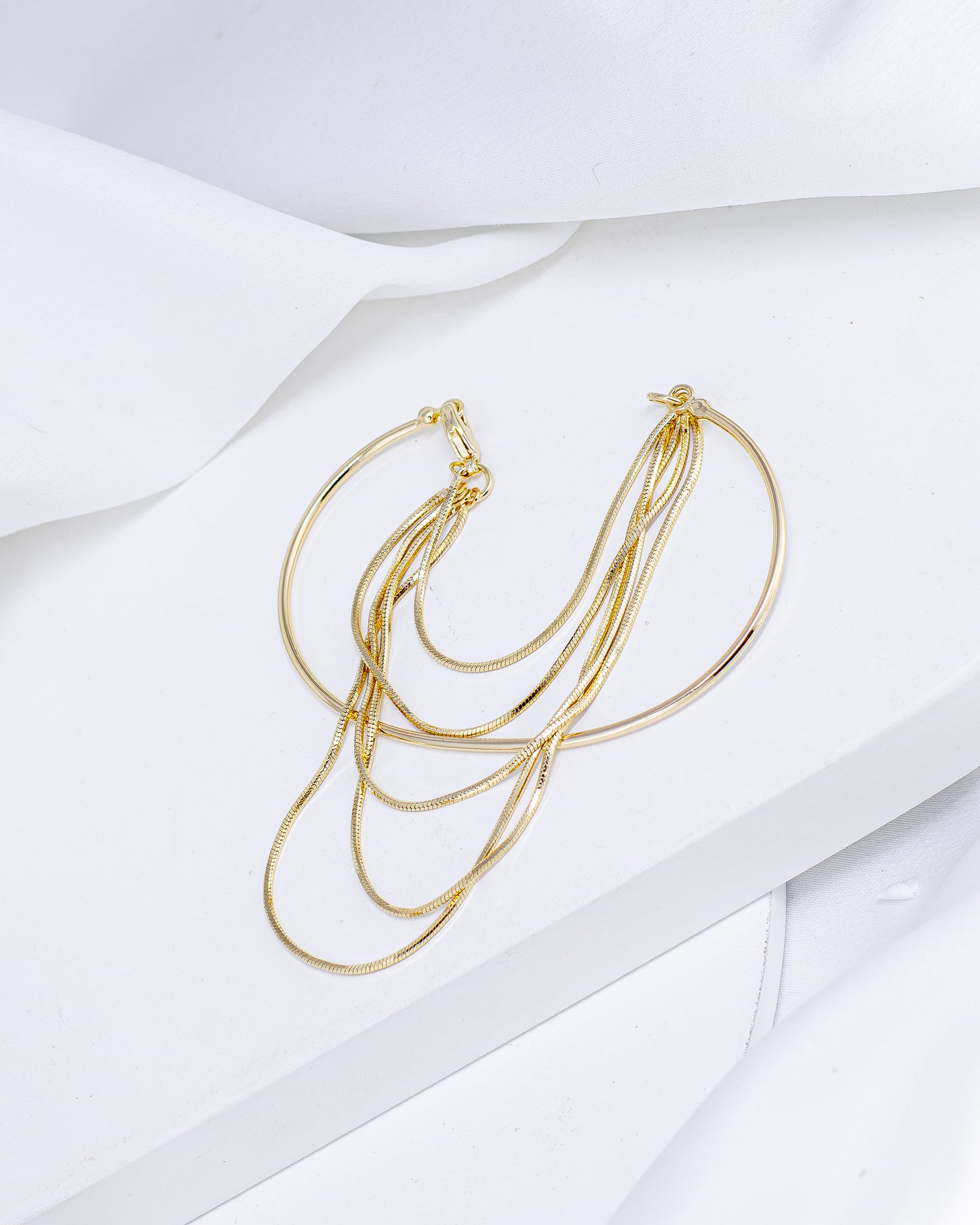 Bracelete Fino com Correntes Diamantadas