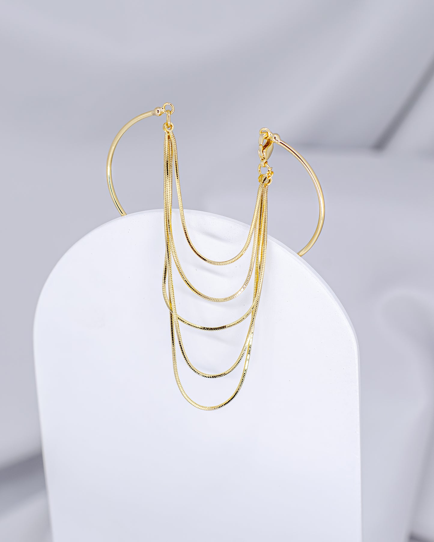 Bracelete Fino com Correntes Diamantadas
