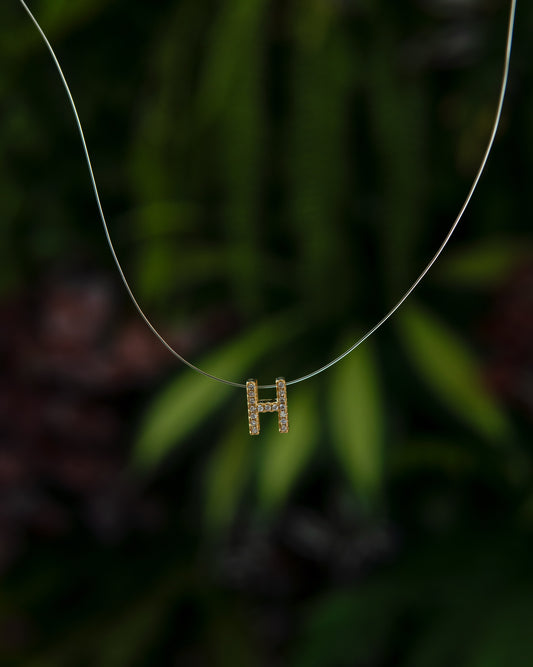 Choker Nylon Letra "H" Microcravejado