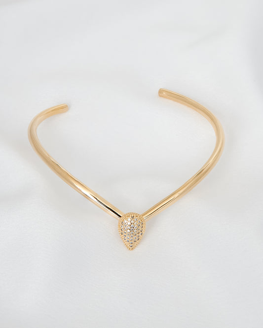 Bracelete Aro V com Gota Microcravejada