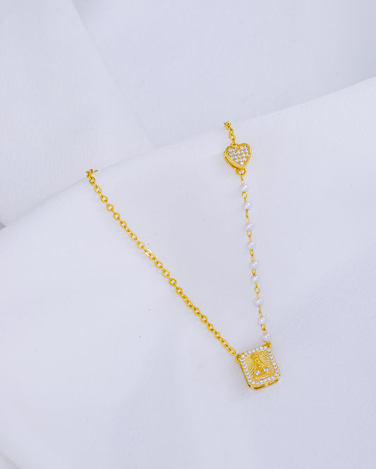 Colar Perolinhas com Nossa Senhora e Coração Cravejados