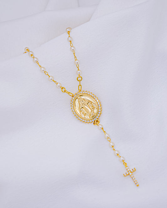 Colar Longo Terço Pérolas Medalha Cravejada Nossa Senhora das Graças
