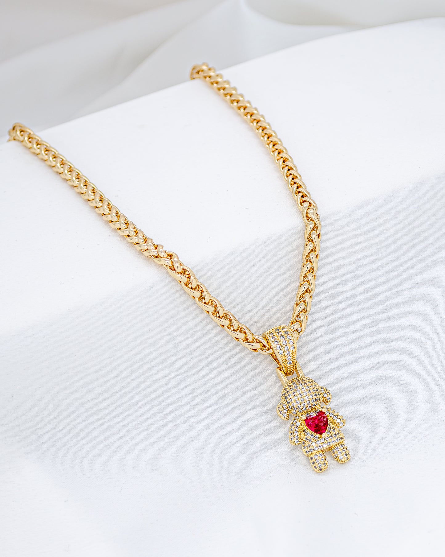 Colar Filha Cravejada com Coração Vermelho
