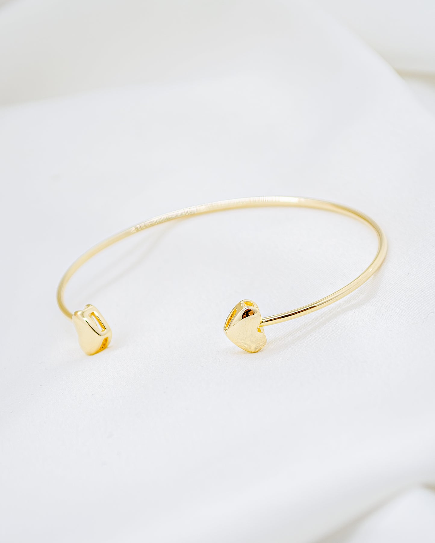 Bracelete Aro Fino 2 Corações Lisos