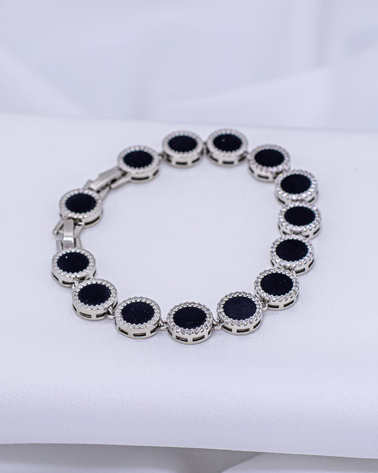 Pulseira Círculo Cravejada Ônix Ródio Branco